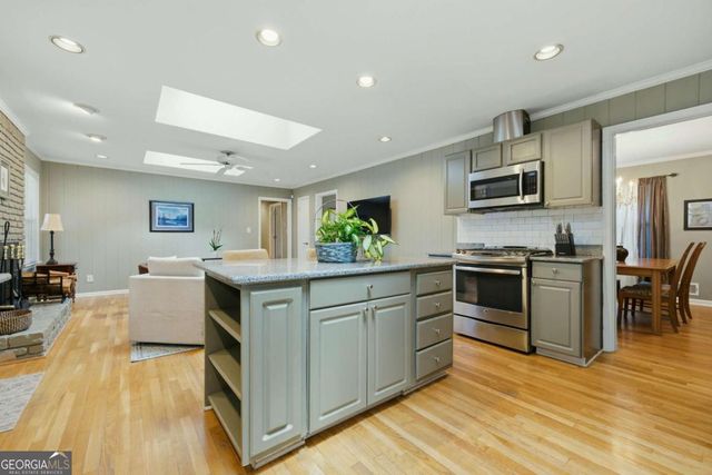 734 Huntington Place SE, Marietta, GA 30067