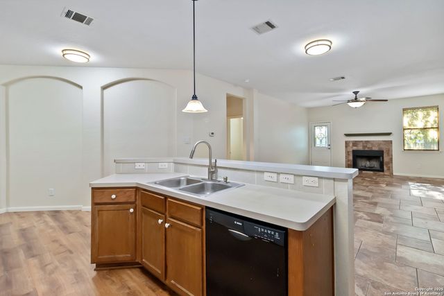 211 Blair Pl, New Braunfels, TX 78130