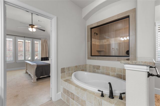 1616 Golf Club Drive, Lantana, TX 76226