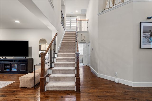 1616 Golf Club Drive, Lantana, TX 76226