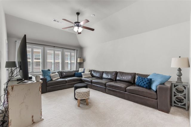 1616 Golf Club Drive, Lantana, TX 76226