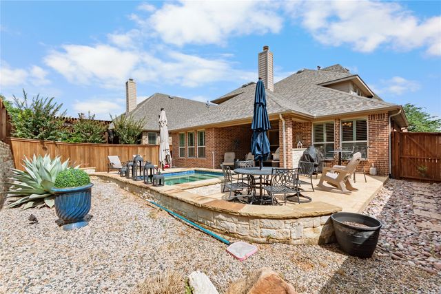 1616 Golf Club Drive, Lantana, TX 76226