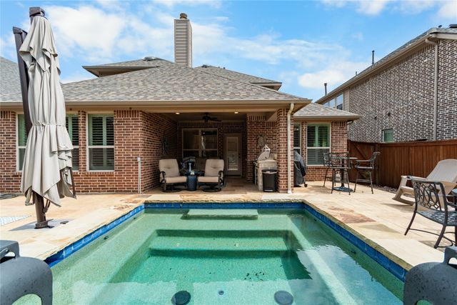 1616 Golf Club Drive, Lantana, TX 76226