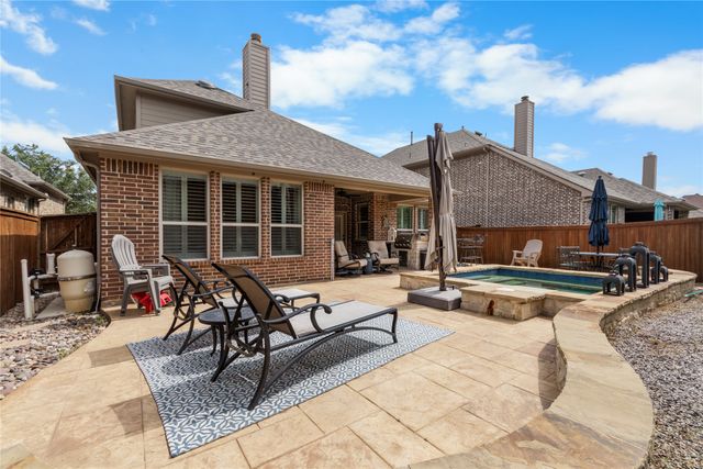 1616 Golf Club Drive, Lantana, TX 76226