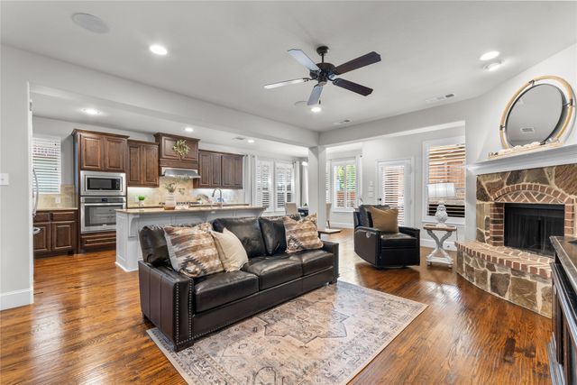 1616 Golf Club Drive, Lantana, TX 76226