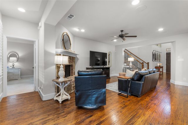 1616 Golf Club Drive, Lantana, TX 76226