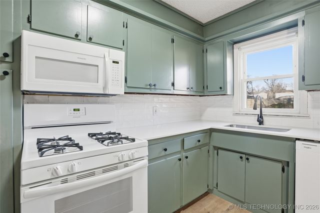 232 S 69th East Avenue, Tulsa, OK 74112