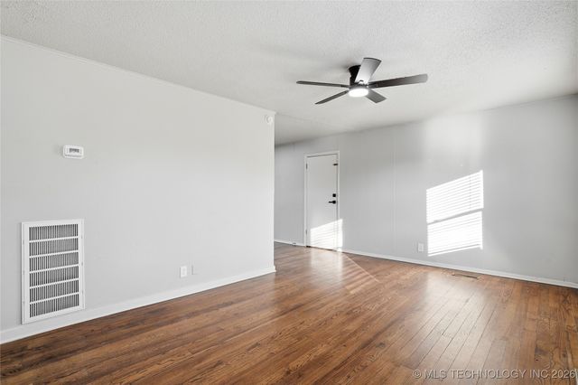 232 S 69th East Avenue, Tulsa, OK 74112