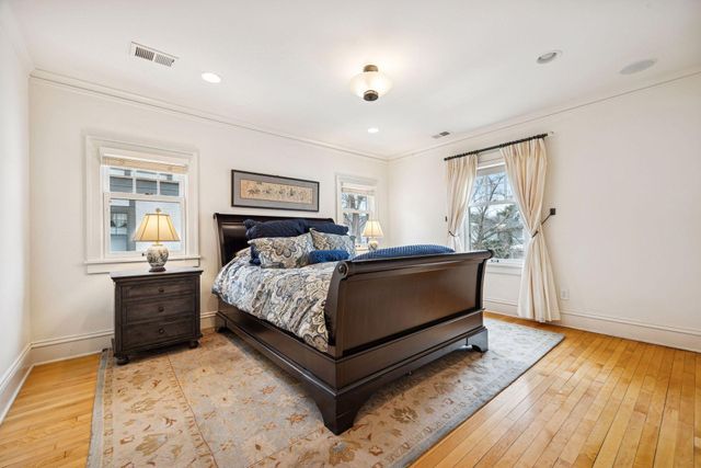 2119 Oliver Avenue S, Minneapolis, MN 55405