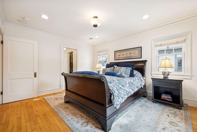 2119 Oliver Avenue S, Minneapolis, MN 55405