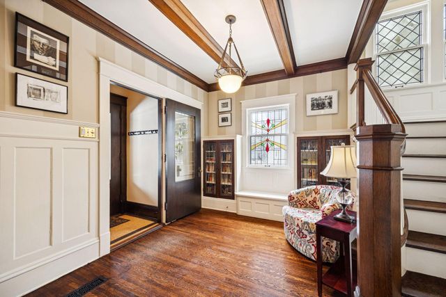 2119 Oliver Avenue S, Minneapolis, MN 55405