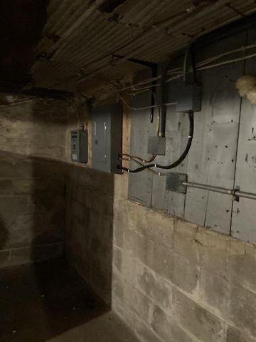 1709 MADISON STREET, Manitowoc, WI 54220