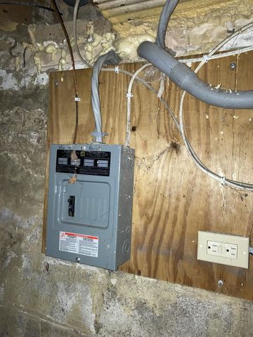 1709 MADISON STREET, Manitowoc, WI 54220