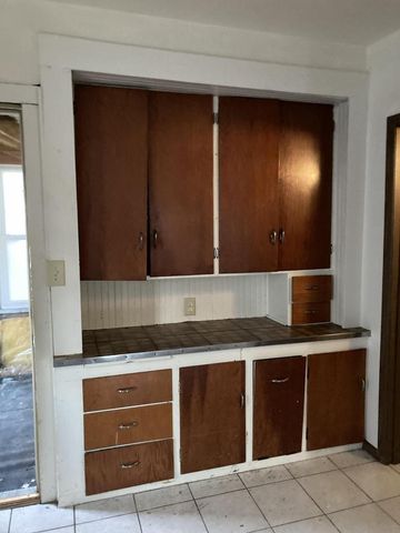 1709 MADISON STREET, Manitowoc, WI 54220