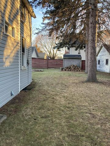 1709 MADISON STREET, Manitowoc, WI 54220