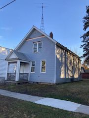 1709 MADISON STREET, Manitowoc, WI 54220