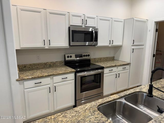 2028 E River Rd Unit 203, Tucson, AZ 85718