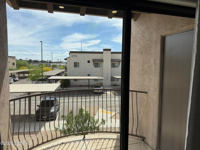 2028 E River Rd Unit 203, Tucson, AZ 85718
