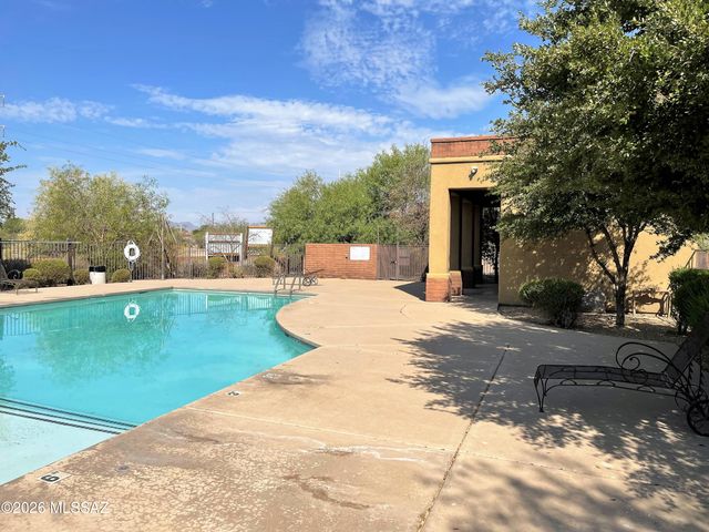 2028 E River Rd Unit 203, Tucson, AZ 85718
