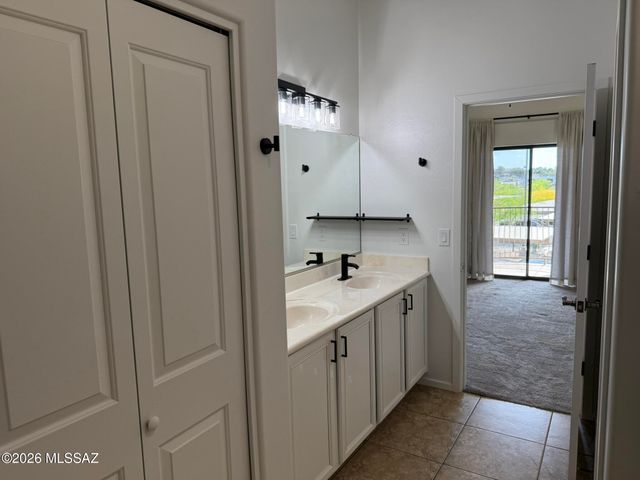 2028 E River Rd Unit 203, Tucson, AZ 85718