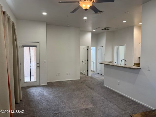 2028 E River Rd Unit 203, Tucson, AZ 85718