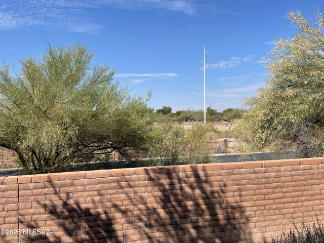 2028 E River Rd Unit 203, Tucson, AZ 85718