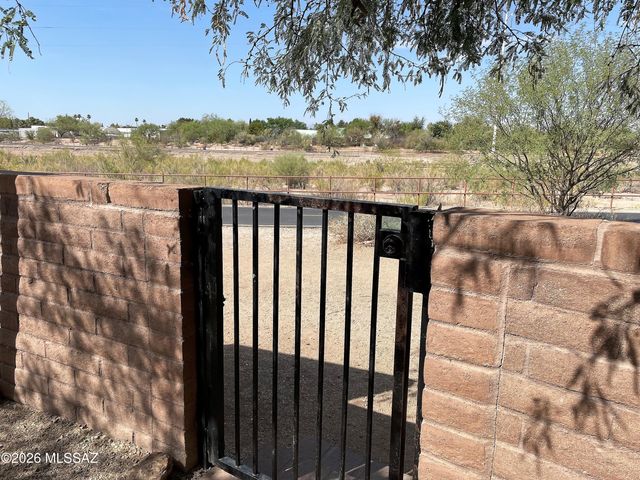 2028 E River Rd Unit 203, Tucson, AZ 85718