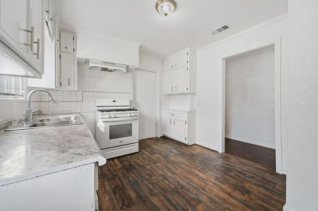 8044 Wier Drive, Houston, TX 77017