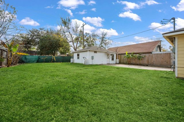 8044 Wier Drive, Houston, TX 77017