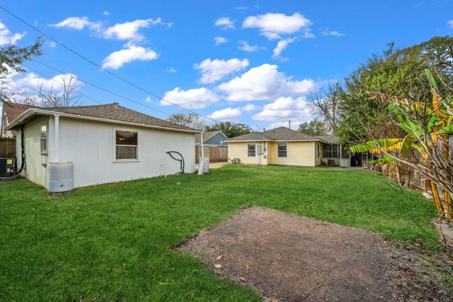 8044 Wier Drive, Houston, TX 77017