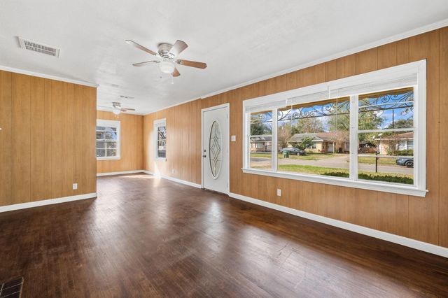 8044 Wier Drive, Houston, TX 77017