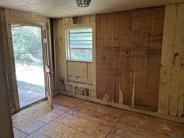 11006 S FM 225, Laneville, TX 75667