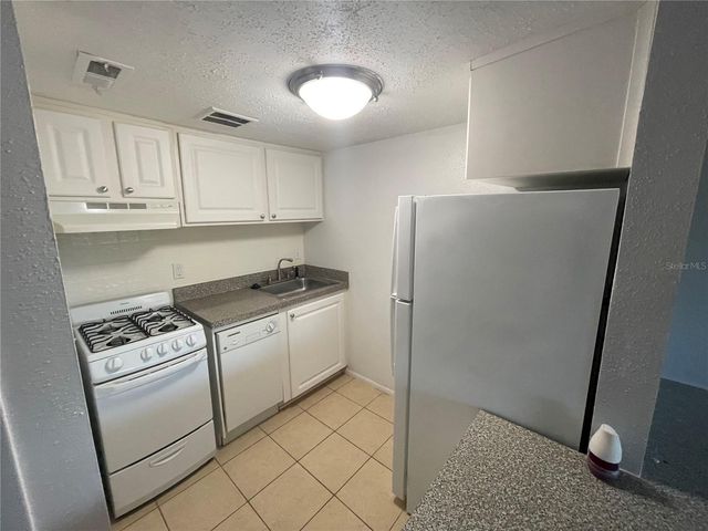 122 WATER FRONT WAY 340, Altamonte Springs, FL 32701