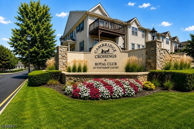 8202 Harcourt Rd, Clifton City, NJ 07013