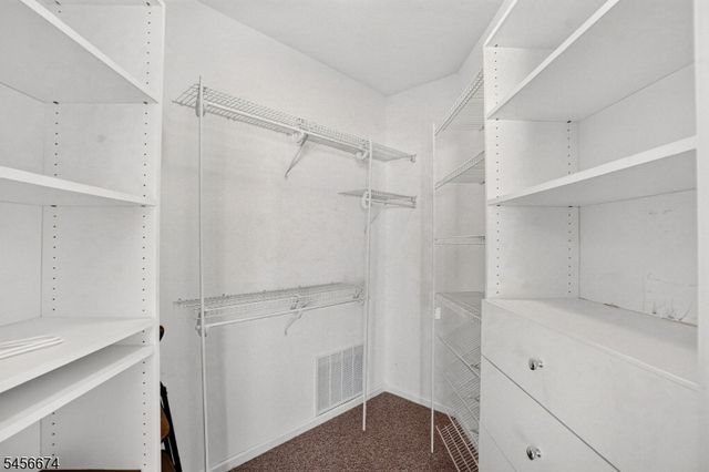 8202 Harcourt Rd, Clifton City, NJ 07013