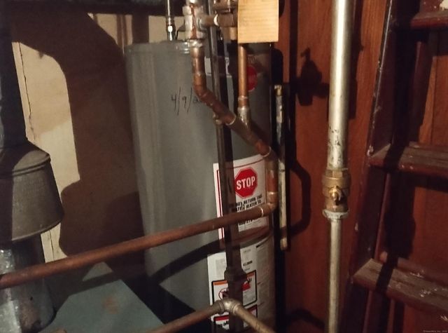 58 Auburn Street, Stratford, CT 06614