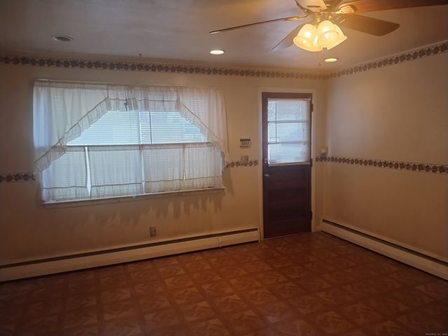 58 Auburn Street, Stratford, CT 06614