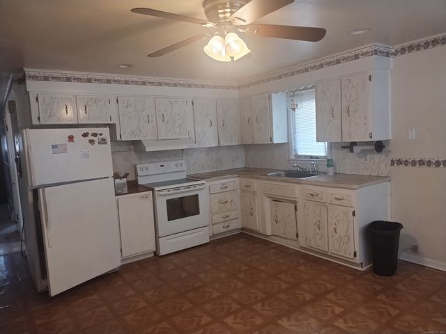 58 Auburn Street, Stratford, CT 06614