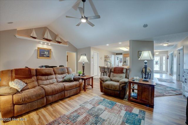 109 Clearbrook Way, New Bern, NC 28562