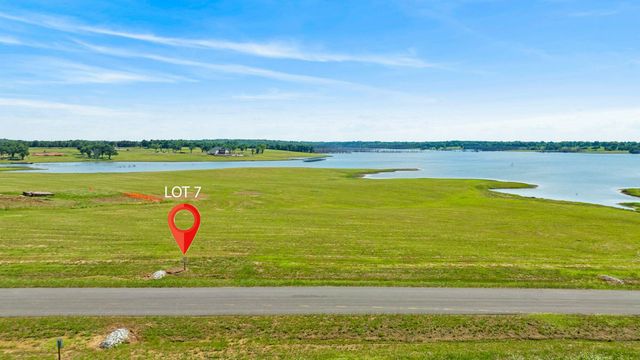 623 Lakeshore Terrace, Windom, TX 75492