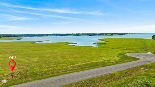 623 Lakeshore Terrace, Windom, TX 75492