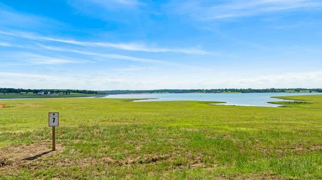 623 Lakeshore Terrace, Windom, TX 75492