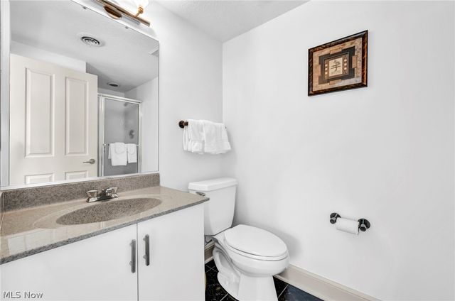 8709 Deer Creek Drive, Broadview Heights, OH 44147