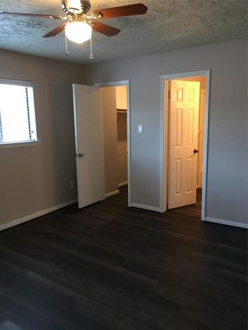 3010 Bee Cave Drive, Missouri City, TX 77459