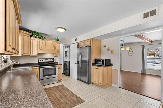 1811 Downing Street, Greensboro, NC 27410