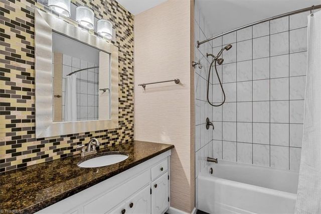 1811 Downing Street, Greensboro, NC 27410