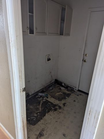 7711 N Ivanhoe Avenue, Fresno, CA 93722