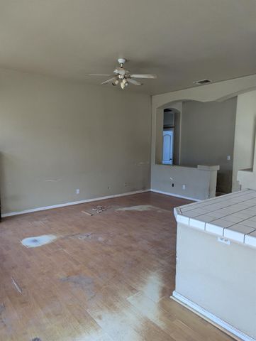 7711 N Ivanhoe Avenue, Fresno, CA 93722