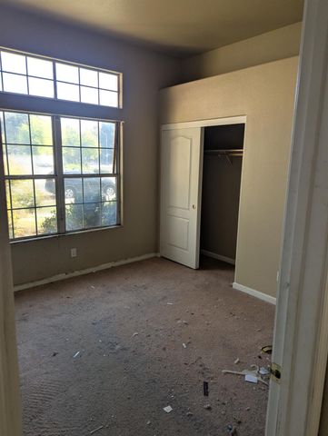 7711 N Ivanhoe Avenue, Fresno, CA 93722