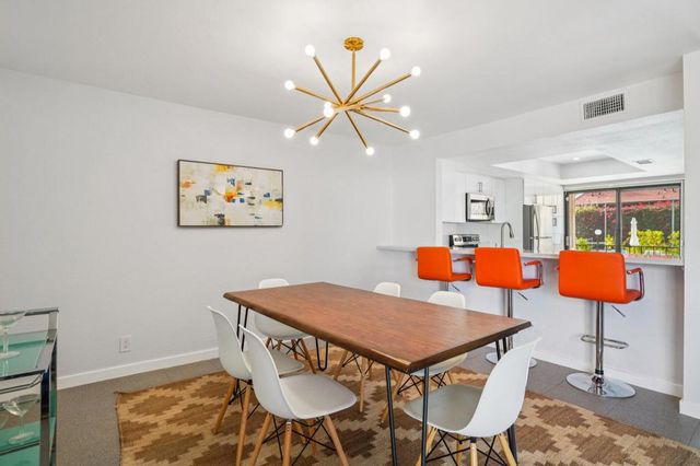 2727 S Sierra Madre 5, Palm Springs, CA 92264